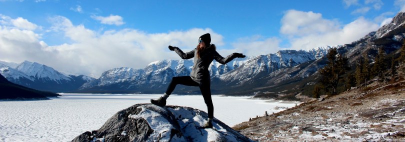 A female traveller sharing stories